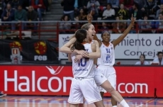 Foto 3 - Repóker copero para el Perfumerías Avenida (66-62)