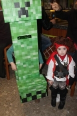 Foto 3 - Cuando las princesas, el hippie o los huevos Kinder invadieron calles y plazas