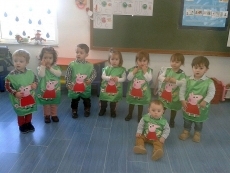 Foto 6 - Los niños de la guardería municipal disfrutan del Carnaval