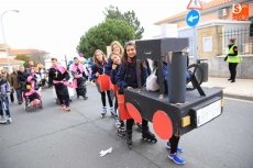 Foto 5 - El centro Miraltormes celebró a lo grande los actos de Carnaval