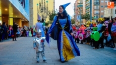 Foto 4 - Más de 200 personas participan en el Desfile del Carnaval de Salesas