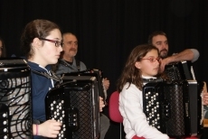 Foto 3 - Iñaki Diéguez contagia su pasión por el acordeón