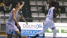 Foto 6 - Avenida resuelve con eficacia el choque ante Gipuzkoa gracias a su tiro exterior (53-89)