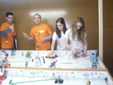 Foto 4 - El Colegio San Juan Bosco logra el primer premio al mejor diseño mecánico de un robot