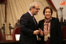 Foto 6 - La Universidad de Salamanca reconoce a sus trabajadores más veteranos