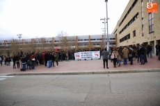 Foto 3 - Estudiantes de la USAL se manifiestan contra la reducción de los grados universitarios