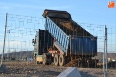 Foto 5 - Arrancan las obras en La Muge, cuya subida estrena bancos