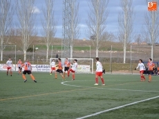 Foto 4 - Reacción con premio del Carbajosa ante el líder