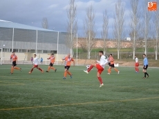 Foto 3 - Reacción con premio del Carbajosa ante el líder