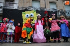 Vestidos de Carnaval para disfrazar el fr&iacute;o 