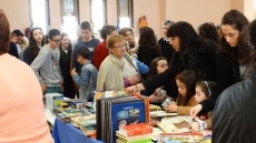 Foto 3 - Gran participación en el Mercadillo Solidario en favor de Acción Verapaz