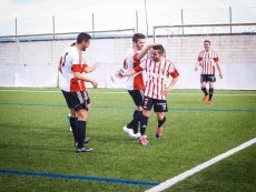 Foto 3 - El Guijuelo merece mejor suerte en el Municipal ante el Logroñés (1-1)