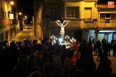 Foto 3 - La emoción envuelve al Cristo de la Agonía en la procesión del Silencio 