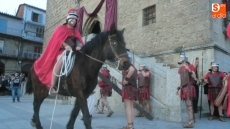 Foto 4 - La representación teatral de ‘La Sentencia’ congrega a cientos de personas en torno al Vía...