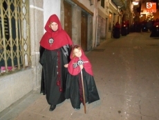 Foto 6 - La procesión de Nuestra Señora de las Angustias redondea una noche memorable