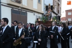 Foto 6 - La procesión del Santo Entierro reúne once pasos y a una multitud de turistas 