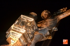 Foto 3 - Y las multitudes aclamaron su nombre en la noche del Viernes Santo