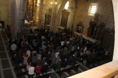 Foto 4 - Los cantalpineses arropan con fervor El Encuentro en la Plaza