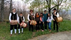 Foto 5 - Concurrida celebración del Lunes de Pascua con bendición al Niño Jesús