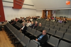 Foto 4 - El PSOE muestra su apoyo a los afectados de las sepulturas para que recobren su dinero