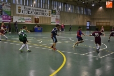 Foto 6 - Buen ambiente en las gradas en el arranque del VIII Trofeo San Cayetano