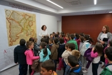 Foto 4 - Visita didáctica de los alumnos de Primaria del CEIP Villares de la Reina al Ayuntamiento