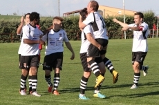 Foto 4 - El Ciudad Rodrigo se quita las penas en su territorio favorito