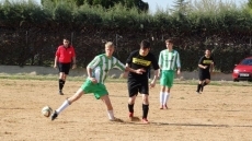 Foto 4 - El F.C. Babilafuente empata a dos tantos frente al Capuchinos C.F.