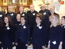 Foto 3 - La Coral Annuba contagia su pasión por la música en el Concierto de Primavera 