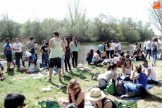 Foto 6 - Degustar el tradicional hornazo al cobijo del Puente Romano 