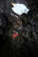 Descenso/FOTO: J.A. Izquierdo (Espeleofoto)