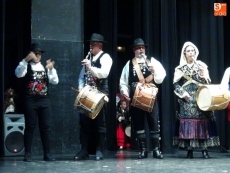 Foto 5 - La Asociación Tamborileros a la Antigua Usanza exhibe el poderío de la música tradicional