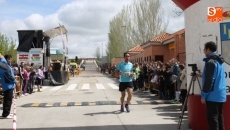 Foto 6 - Javier Martín y Consuelo Muñoz, los más rápidos en la II Carrera Solidaria de Carbajosa 