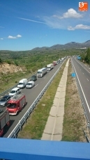 Foto 3 - Dos personas resultan heridas en un aparatoso accidente en la A-66 a la altura de Cantagallo