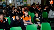Foto 5 - La IV Semana de la Seguridad comienza en el Colegio Antonio Machado con una conferencia