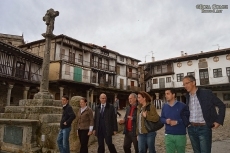 Foto 3 - Iglesias y García Cirac arropan a la candidatura albercana del PP