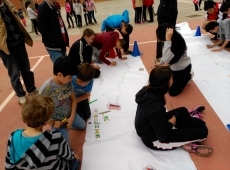 Foto 5 - Las Esclavas celebra el Día del Libro con un mercadillo, lectura de textos y escritura