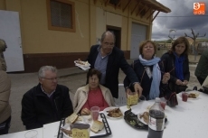 Foto 3 - Una animada comida conjunta cierra las fiestas de la Romería