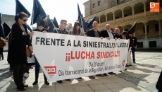 Foto 6 - Los sindicatos mayoritarios denuncian que “los recortes atentan contra la democracia y la salud...