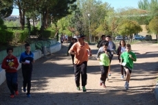 Foto 5 - Kilómetros de solidaridad en el Mateo Hernández