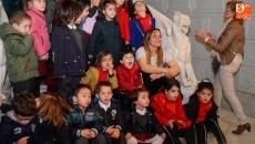 Alumnos del Colegio Calasanz disfrutan con una visita al Ayuntamiento de Salamanca