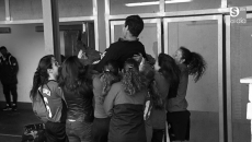 El campe&oacute;n le estropea la despedida a las 'rojas'