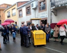 Foto 5 - Niños y mayores participan en un divertido concurso de disfraces