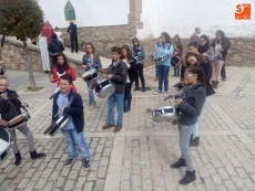 Foto 5 - La Hermandad de Jesús Nazareno y Nª Sª de las Angustias procesiona para exaltar la Cruz de Mayo