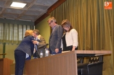 Foto 5 - Finaliza el curso con la entrega de diplomas a las seis graduadas de este año