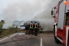 Foto 6 - Espectacular incendio de un tráiler en la CL-517 a la altura de Villaseco de los Gamitos