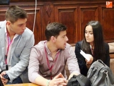 Foto 6 - “Las chicas tienen los mejores expedientes y las vamos perdiendo a medida que se promociona su...