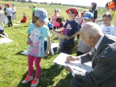 Foto 6 - El CEIP Miguel de Cervantes participa en el Aula de Naturaleza con Venancio Blanco