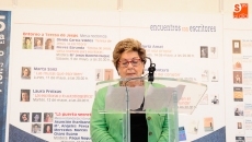 Foto 4 - Santa Teresa de Jesús se convierte en protagonista en la Feria Municipal del Libro que ya luce en...