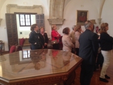 Foto 5 - Alumnos de la Universidad de la Experiencia de la Pontificia se acercan a Unamuno